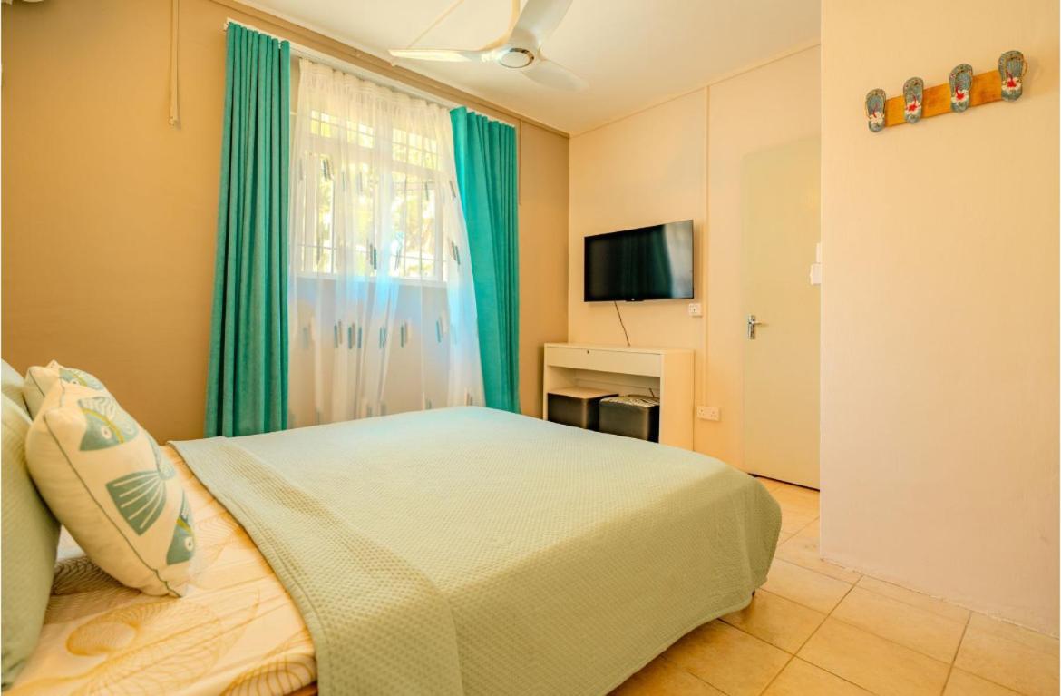 Pereybere Beach Paradise 4 Bedroom Apt Luaran gambar