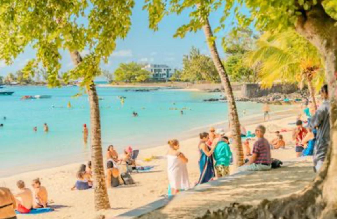 Pereybere Beach Paradise 4 Bedroom Apt Luaran gambar